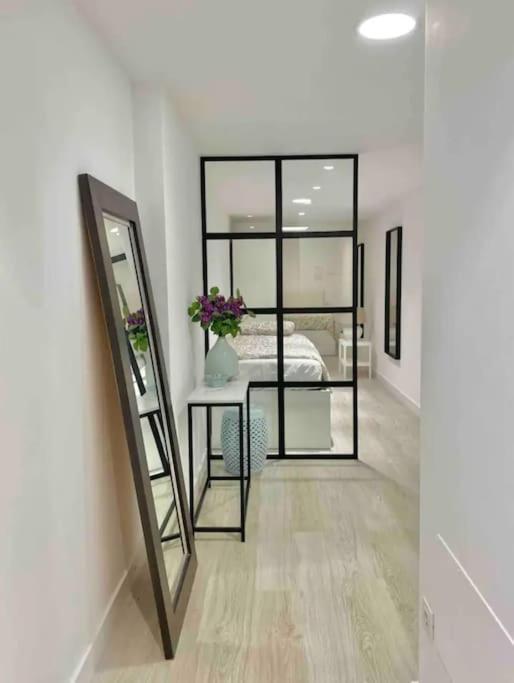 Moderno Apartamento Con Garaje Privado En El Centro De Vigo Exterior photo