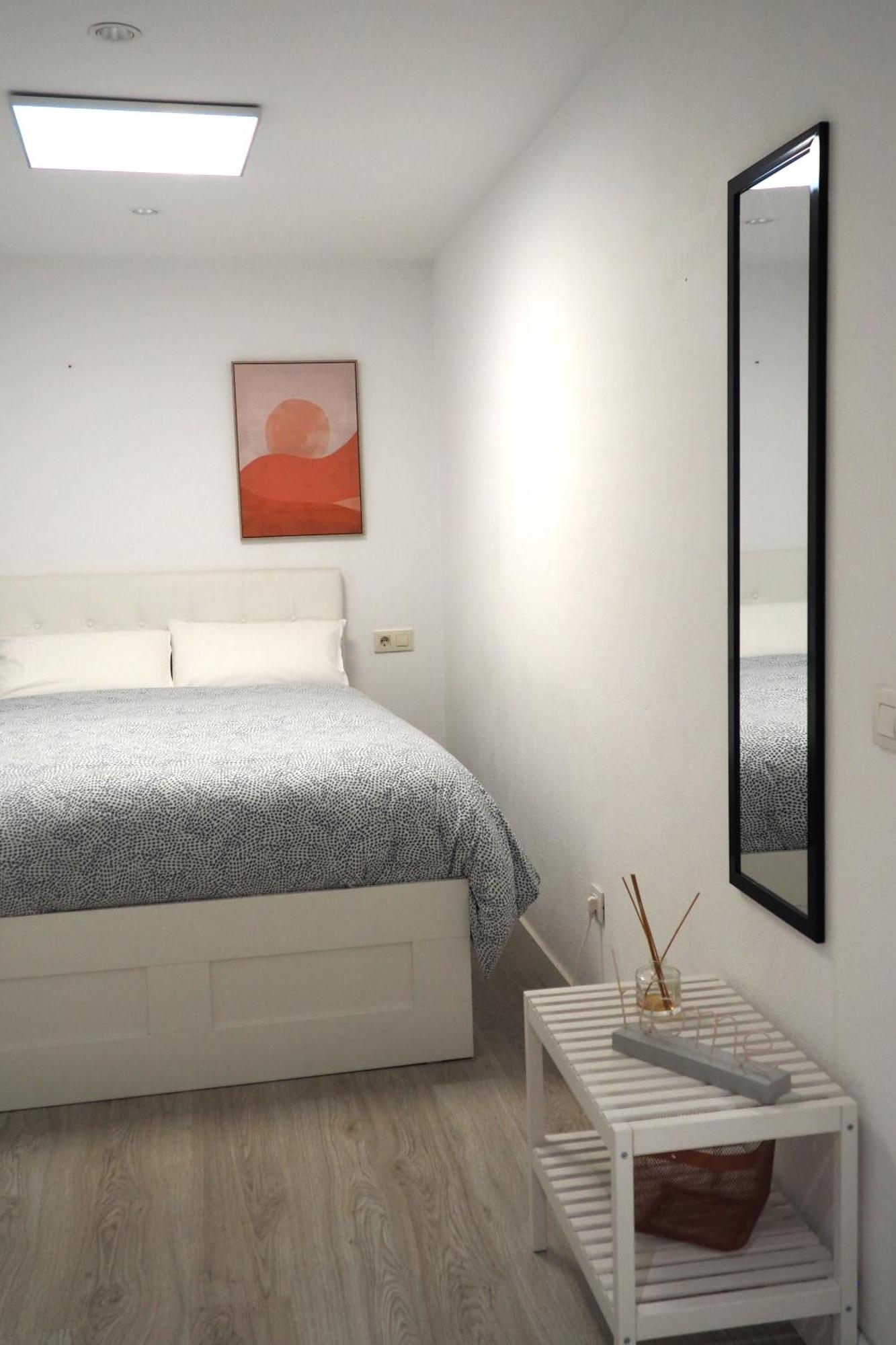 Moderno Apartamento Con Garaje Privado En El Centro De Vigo Room photo