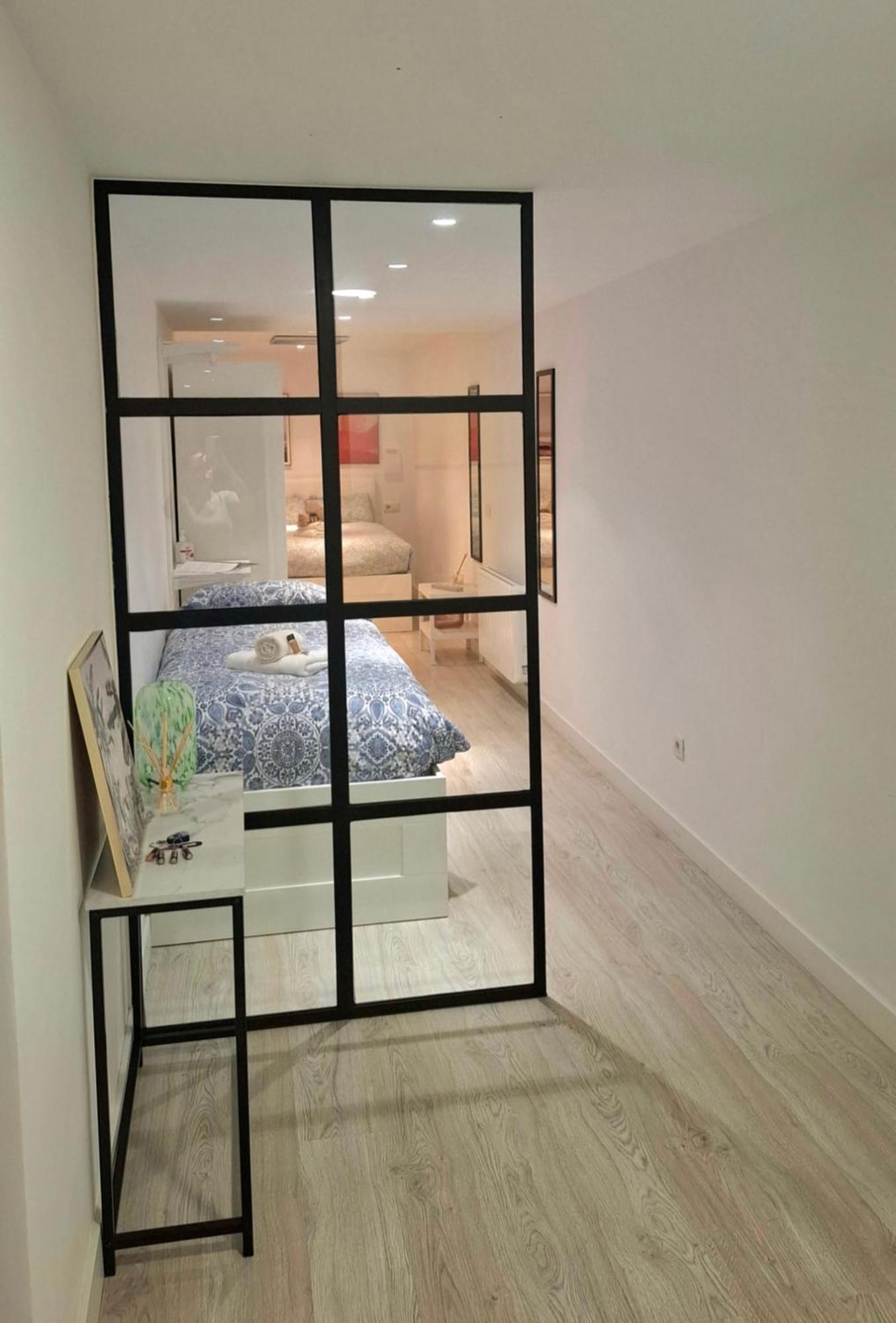 Moderno Apartamento Con Garaje Privado En El Centro De Vigo Room photo